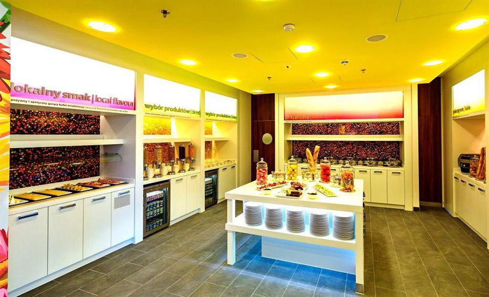 Hampton By Hilton Centre Готель Варшава